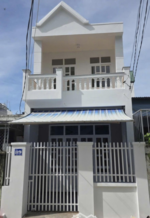 nhà 1 trệt 1 lầu đường đệ đường 7m ô tô tránh nhau cách biển 700m giá chỉ 4,65 tỷ