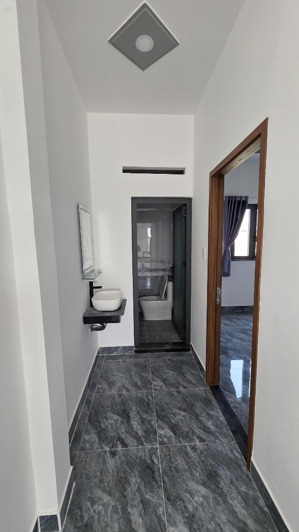 bán nhà hóc môn mới xây 2 tấm, giá 4.38 tỷ (5m x 18m. đường ô tô 6m. shr đã hoàn công.