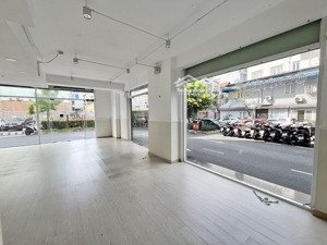 cho thuê mặt bằng, ngang 6m, dtsd 144m2, căn góc 2 mặt thoáng, phổ quang, tân bình