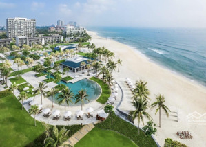 lô góc ngã tư 2 mặt tiền - cách biển 300m - giá chỉ 12,x tỷ - ngang 11,5m - 212,6m²