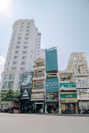 bán căn nhà 7 tầng ngay vòng xoay quang trung, có thang máy