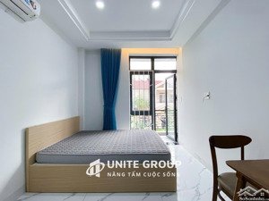 cho thuê chdv studio ban công quận 7 - gần lotte, crescent mall, qua lại q1, q4, q8 chỉ vài phút