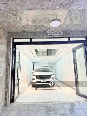 hạ sốc 2 tỷ - phân lô 68 xuân thủy - 60m2 - 7 tầng thang máy - gara ô tô - full nội thất - sát phố