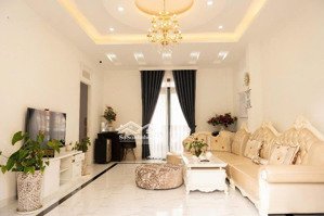 gia đình cần bán villa trung tâm tp. đà lạt view đồi thông khu biệt thự cao cấp