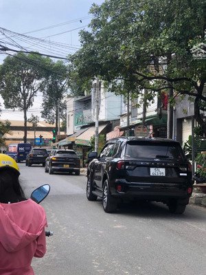 nhà mặt tiền - vị trí kinh doanh rất đẹp - 34m2 - 2 tầng - chỉ 6.05 tỷ - đang cho thuê 10tr/tháng