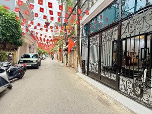 trung tâm ba đình - đội cấn - vạn phúc - ngõ oto tránh - dừng đỗ ngày đêm - vừa ở kinh doanh