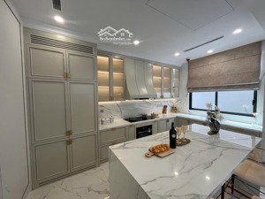 cho thuê gấp nhà liên kế tại the classia 4pn nội thất full