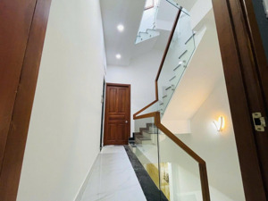 bán nhà phan văn trị, bình thạnh.giá 4 tỷ 150 tl gần emart hxh 6m-hđ thuê 20tr / tháng