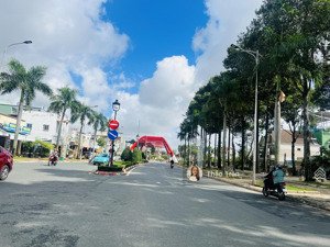 suất rẻ nhất mt hồ tri tân, không có rẻ hơn, giá thật, đất thật, 2,35 tỷ chốt có lộc nhẹ