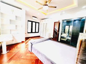 bán nhà mặt phố lạc long quân sổ đỏ chính chủ giá đầu tư , dt 166m2 , mt 6,1m , 92 tỷ