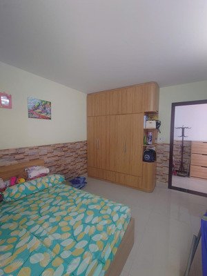 căn hộ chung cư cao tầng view hồ, biển.