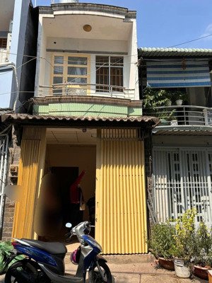 bán nhà giá tốt mặt tiền đường tám danh p4 q8