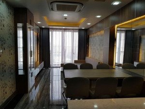 cho thuê căn hộ 2pn scennic valley1, nội thất cao cấp, ờ ngay giá 22 triệu ( thương lượng)