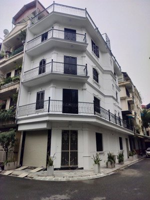 cho thuê cả nhà căn góc 3 mặt thoáng kđt định công,ô tô tránh,90m2,5 tầng,7 phòng ngủ,30triệu/tháng