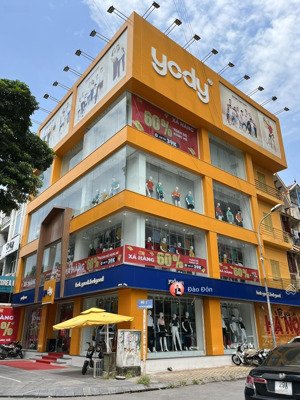 nhà đẹp!!! cho thuê nhà mặt phố trương định - hbt dt: 135m x 6t mt lô góc 11m, giá thuê: 70tr/tháng