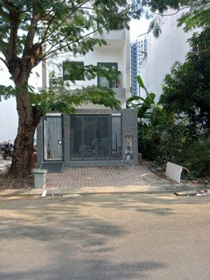 bán nhà kdc intresco 13e. phong phú. bình chánh. giá 9.5 tỷ