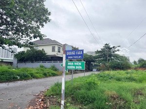 bán đất kdc bách khoa p.phú hữu đường 711a ( hoa tuylip ) quận 9 liền kề the global city