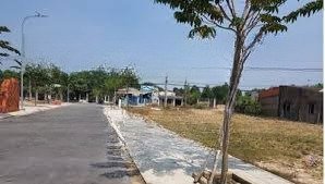 lô đất rộng đẹp ngay mặt tiền hương lộ 2