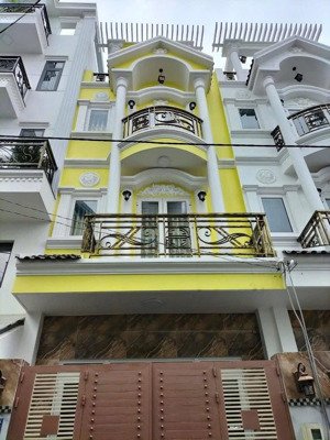 2 tỷ 250 bán ngay nhà 4 tầng đường đỗ xuân hợp, thủ đức - hẻm 7m - đang cho thuê 17 triệu !