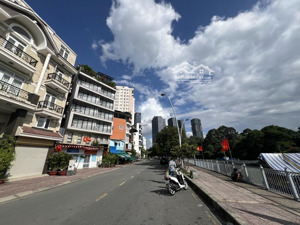 bán nhà mặt tiền đường nguyễn ngọc phương 15.7 tỷ