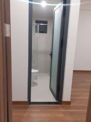 trống sẵn ở liền 2pn 2wc q7 riverside đào trí - căn góc - nội thất cơ bản - chỉ 11 triệu/tháng