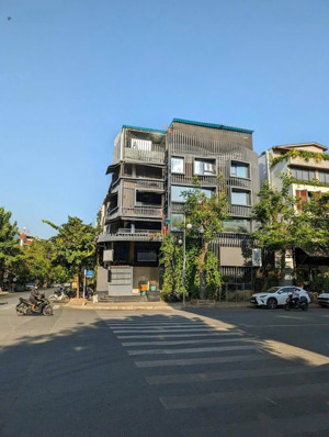 cho thuê góc 2mt đường bùi bằng đoàn, khu hưng phước 1 , phú mỹ hưng