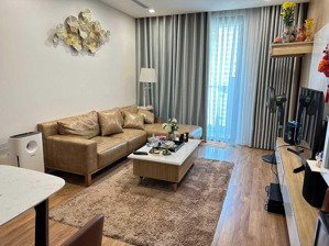 bán căn hộ 78m2, thiết kế 2 ngủ 2 vệ sinh, toà the legend, nội thất đầy đủ, ban công thoáng mát