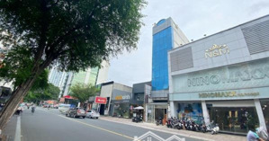 bán nhà mt ngay hai bà trưng, quận 1. 12mx20m - 4 tầng - hđt 500 triệu/tháng. giá 100 tỷ