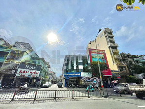 mặt tiền nguyễn chí thanh sát bv chợ rẫy, quận 10; 8,2x28m; cấp 4, giá bán: 72,5 tỷ tl