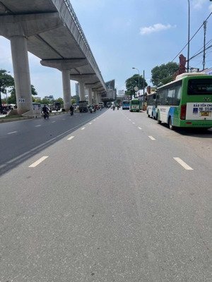 bán căn biệt thự ngay hồ tùng mậu cầu giấy 81m2, mt:6m giá đt chỉ 15.xtỷ tặng giấy phép xây dựng 7t