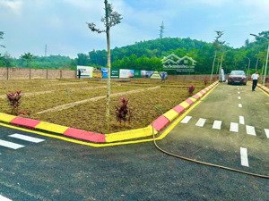 chính chủ bán đất gần thị trần & ql21 dt64m2 dân cư hiện hữu gần trường học chợ 10p tới các cụm cn