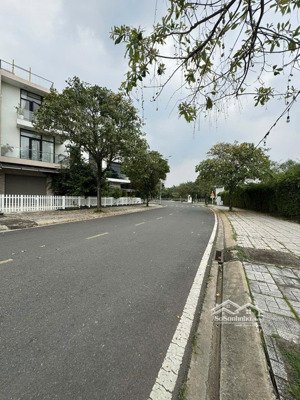 bán nhà phố liền kề khu compound villa riovista , phường phước long b, quận 9