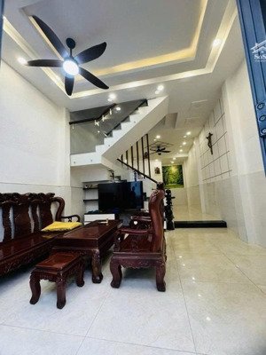 chính chủ đ. số 22 linh đông giá 2 tỷ 5 nhà 1 trệt 1 lầu nhà mới đường 6m giảm giá 200 triệu gấp