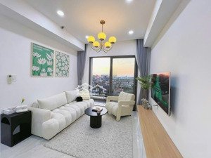 cho thuê phòng full nội thất có máy giặt riêng, cửa sổ lớn thoáng mát ngay nhà ga t3 quận tân bình