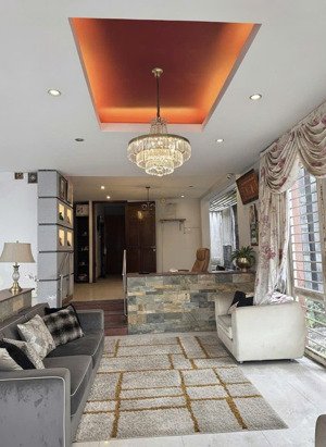 bán nhà đẹp mặt tiền đường số 33, phường an phú, quận 2 dt:10x20cn:200m2