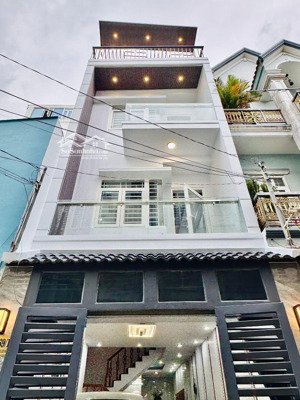 hạ giá bán gấp nhà nguyễn công trứ,p19,bình thạnh giá 3tỷ3/68m2 cho thuê 24tr gần cv văn thánh