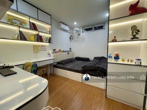 chính chủ bán gấp căn nhà sài đồng 38m2 x 3 tầng 3 ngủ full nội thất xịn xò hàng xóm vinhomes