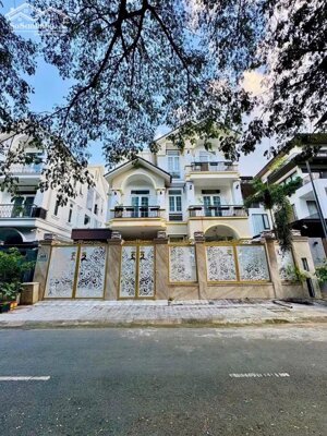 Biệt thự đơn lập 15 x 20 ngay công viên 2hecta KDC Gia Hoà