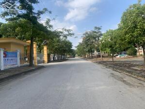 Nhỉnh 20 tỷ lô ĐẤT ĐẤU GIÁ CỰ KHỐI 98m2 hướng hồ Bộ Đội 30ha đang triển khai tốc hành