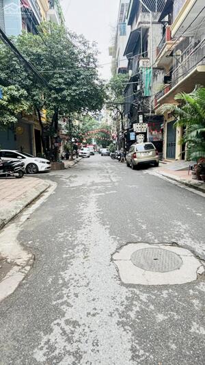 BÁN NHÀ PHỐ PHÁO ĐÀI LÁNG. 145M2 - 4 TẦNG. Ô TÔ TRÁNH.