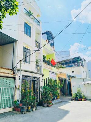 Chốt Nhanh Căn Đẹp Q8: Âu Dương Lân Ngang 5m, 3 Tầng, 4 Ngủ, Hiếm + Giá Tốt, Nhỉnh 6Tỷ