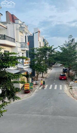  NHÀ PHỐ CỰC LỚN GÓC 2 MẶT TIỀN 8 X 18.7 KIẾN TRÚC HIỆN ĐẠI – KDC AN THẠNH – THẠNH BÌNH, THUẬN AN