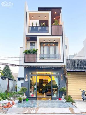 NHÀ 2 LẦU HIỆN ĐẠI MỚI HOÀN THIỆN TẶNG FULL NỘI THẤT CAO CẤP - SỐ 145 ĐƯỜNG D7 KDC HỒNG LOAN