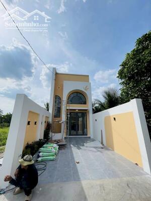 Nhà lầu mới xây dựng đường oto gần Quảng Trường, Mỹ Tho, Tiền Giang