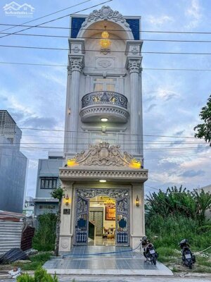 NHÀ MỚI ĐẸP TRỤC CHÍNH - ĐƯỜNG D1 - HỒNG LOAN 6A - THIẾT KẾ SANG TRỌNG