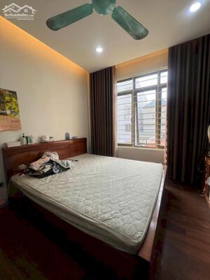 Mặt Phố Phan Văn Trường – 32m² – 4 Tầng – Mặt Tiền 3.4m – Giá 25 Tỷ – Vị Trí Kinh Doanh