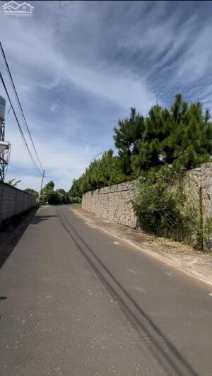 HẺM NHIỀU BIỆT THỰ VƯỜN NHẤT P 2, BẢO LỘC | LÔ GÓC 2 MẶT TIỀN GIÁP SUỐI 3,7 SÀO