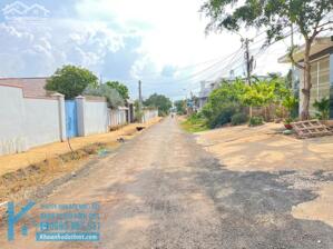 Đất Làm Nhà Vườn,TC 5*60m,có 10m,Đường A4,gần Đô Thị Trung Nguyên,nhiều lô khác