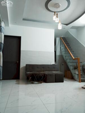 Nhà sổ riêng thổ cư 1.75 tỷ/45 m2/1 lầu 1 trệt, đường thông