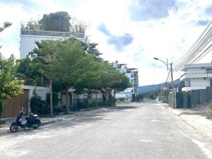 ĐẤT BIỆT THỰ MẶT TIỀN ĐƯỜNG TRIỆU QUANG PHỤC — BẮC NHA TRANG.